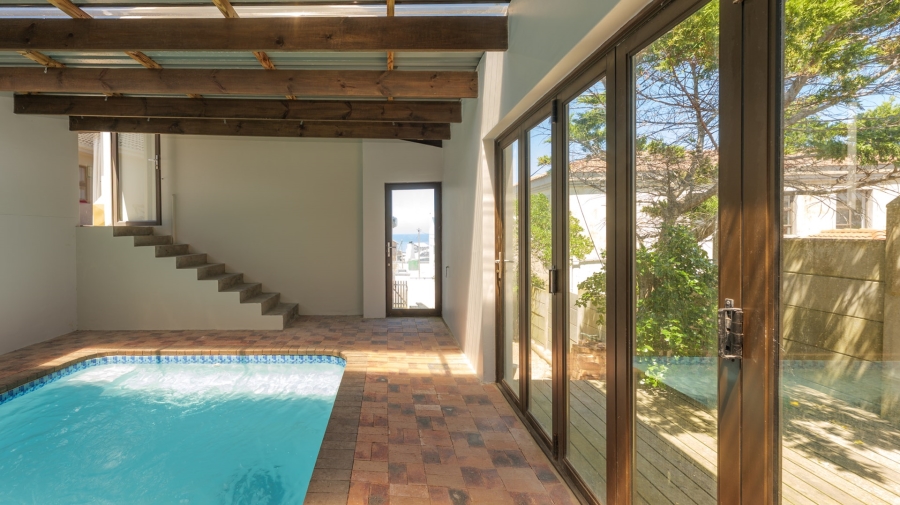 4 Bedroom Property for Sale in Struisbaai Western Cape